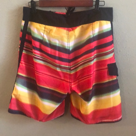 Body Glove board shorts size medium - Picture 2 of 4